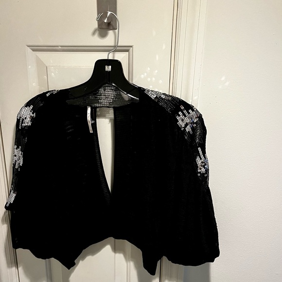 Free People cropped cover with sequins - Picture 9 of 16